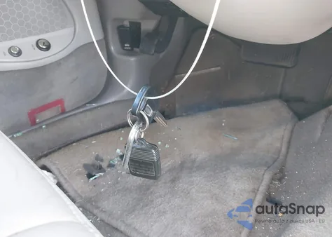 2000 Lincoln Town Car Executive из США, поврежденный, VIN 1LNHM81W7YY820996